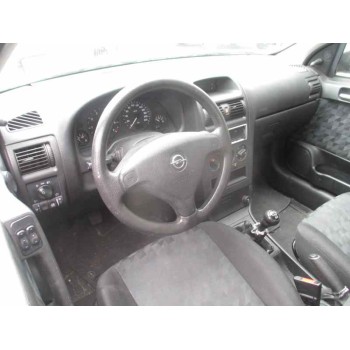 opel astra g berlina del año 2001