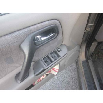 nissan primera berlina (p11) del año 2000