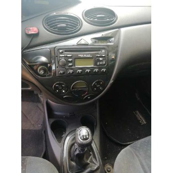 ford focus berlina (cak) del año 2004