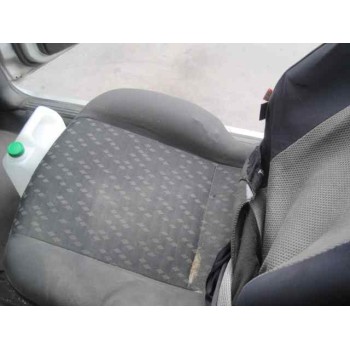 ford focus berlina (cak) del año 2000