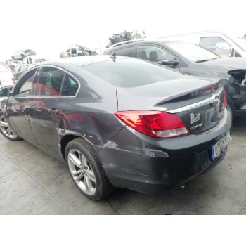 opel insignia berlina del año 2011