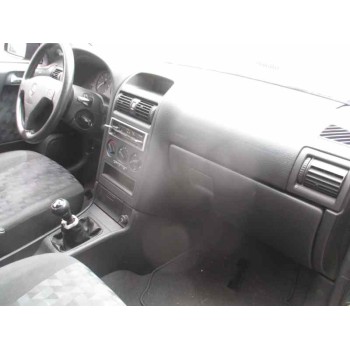 opel astra g berlina del año 2001