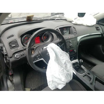 opel insignia berlina del año 2011