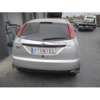ford focus berlina (cak) del año 2000