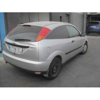 ford focus berlina (cak) del año 2000