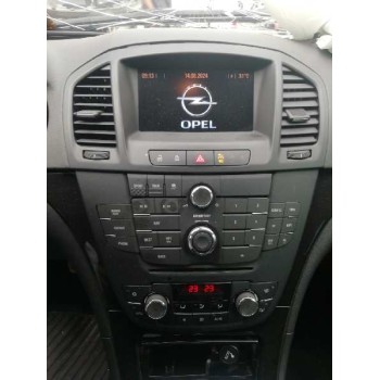 opel insignia berlina del año 2011