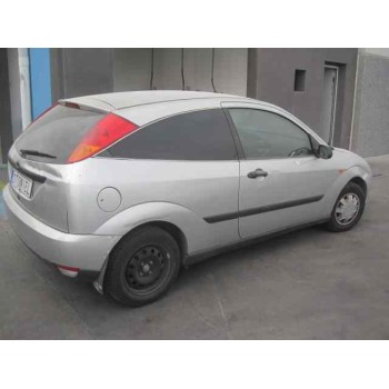 ford focus berlina (cak) del año 2000