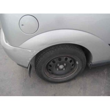 ford focus berlina (cak) del año 2000