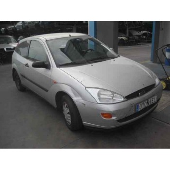 ford focus berlina (cak) del año 2000