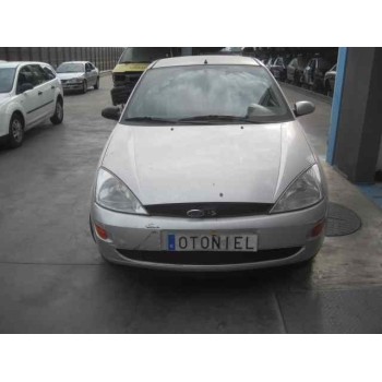 ford focus berlina (cak) del año 2000