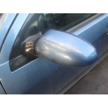 ford focus berlina (cak) del año 2001