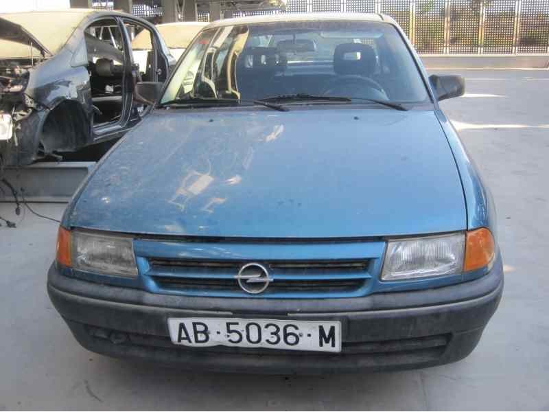 opel astra f berlina del año 1992