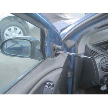 ford focus berlina (cak) del año 2001