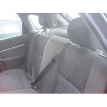 ford focus berlina (cak) del año 2001