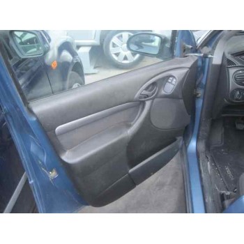 ford focus berlina (cak) del año 2001