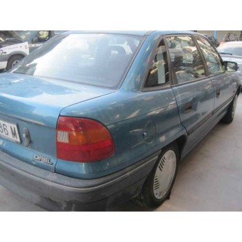 opel astra f berlina del año 1992