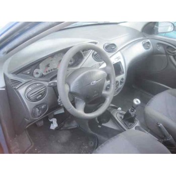 ford focus berlina (cak) del año 2001