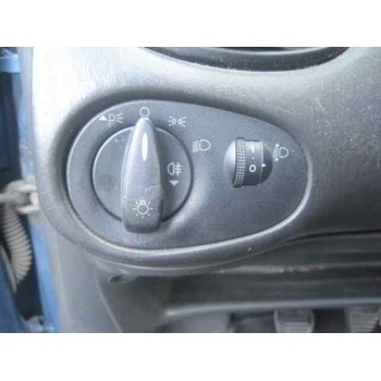 ford focus berlina (cak) del año 2001