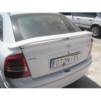 opel astra g berlina del año 2000