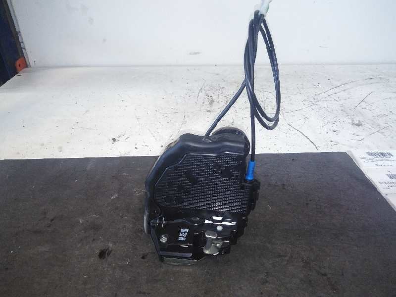 Recambio de cerradura puerta trasera derecha para toyota auris active referencia OEM IAM S / R 2 PIN 