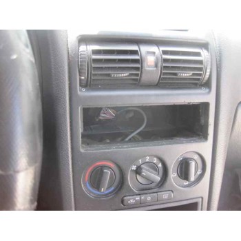 opel astra g berlina del año 2000