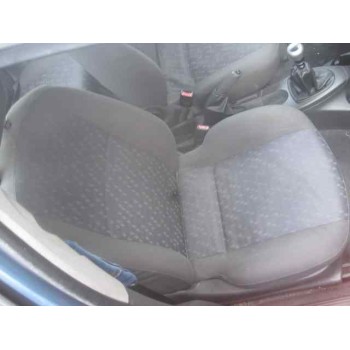 ford focus berlina (cak) del año 2001