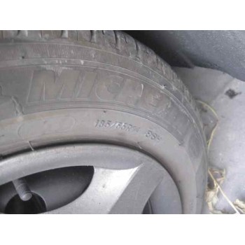 ford focus berlina (cak) del año 2001