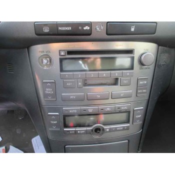 toyota avensis berlina (t25) del año 2004