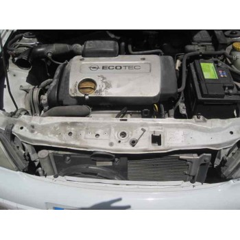 opel astra g berlina del año 2000