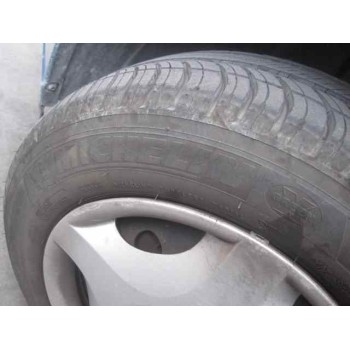 ford focus berlina (cak) del año 2001