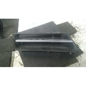 REJILLA PARAGOLPES DERECHA 156017391 SUPERIOR