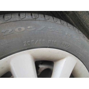 toyota avensis berlina (t25) del año 2004