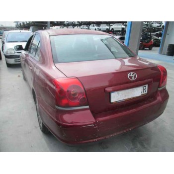 toyota avensis berlina (t25) del año 2004