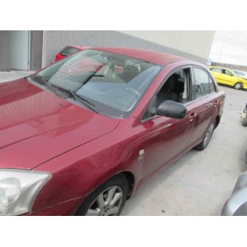 toyota avensis berlina (t25) del año 2004
