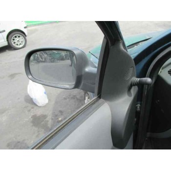 opel corsa c del año 2000