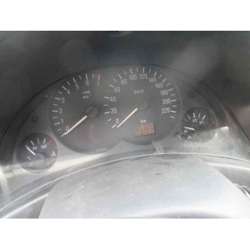 opel corsa c del año 2000