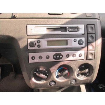 ford fiesta (cbk) del año 2004