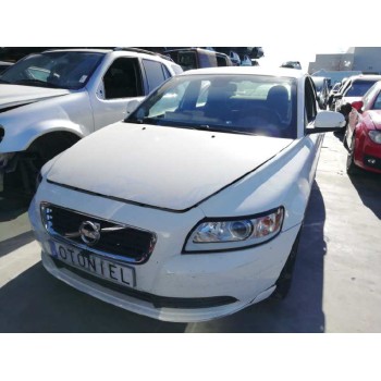 volvo s40 berlina del año 2010
