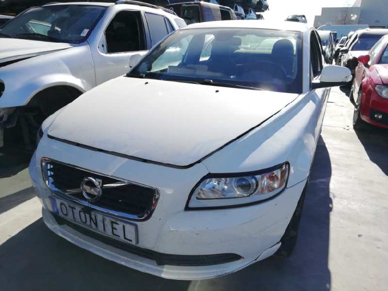 VOLVO S40 BERLINA
