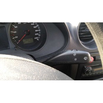 seat ibiza (6l1) del año 2002
