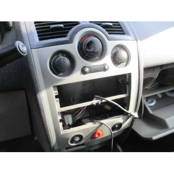 renault megane ii classic berlina del año 2004