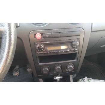 seat ibiza (6l1) del año 2002