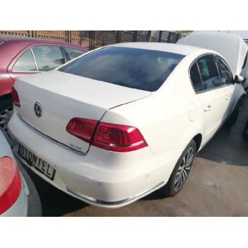 volkswagen passat lim. (362) del año 2013