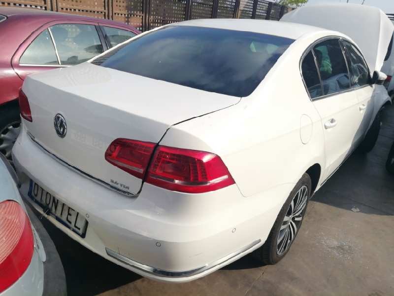 VOLKSWAGEN PASSAT LIM. (362)