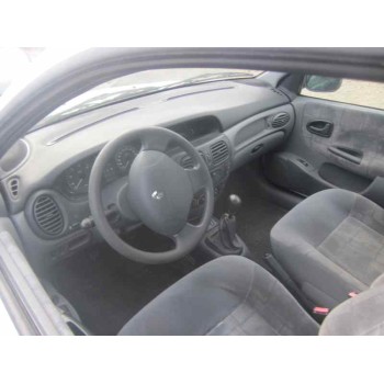 renault megane i fase 2 classic (la..) del año 2000