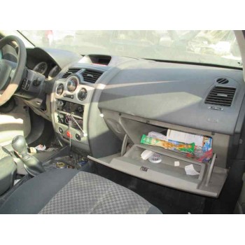 renault megane ii classic berlina del año 2004