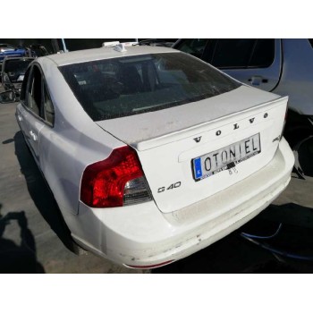 volvo s40 berlina del año 2010