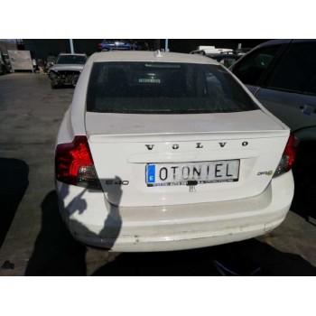 volvo s40 berlina del año 2010