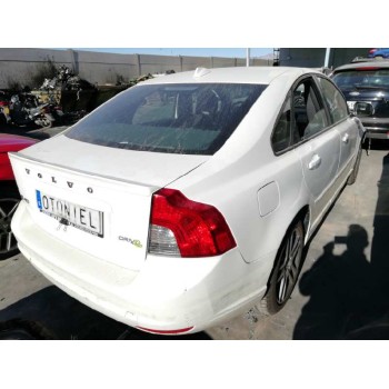 volvo s40 berlina del año 2010