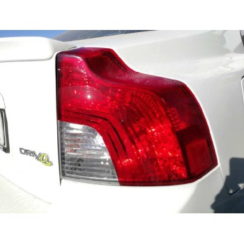 volvo s40 berlina del año 2010